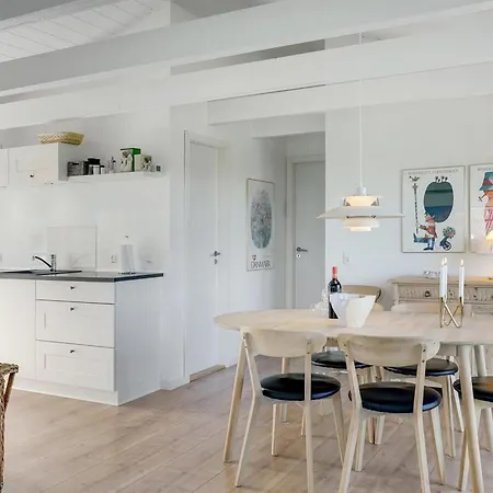 Ortwin - 300m From The Sea By Interhome